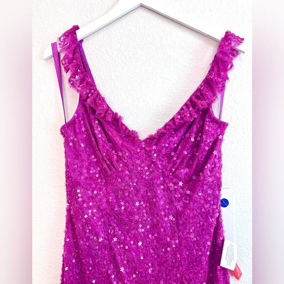 Mac Duggal 5674 Ruffle V-Neck Sequin Dress NWT Size 10 - Picture 6 of 8